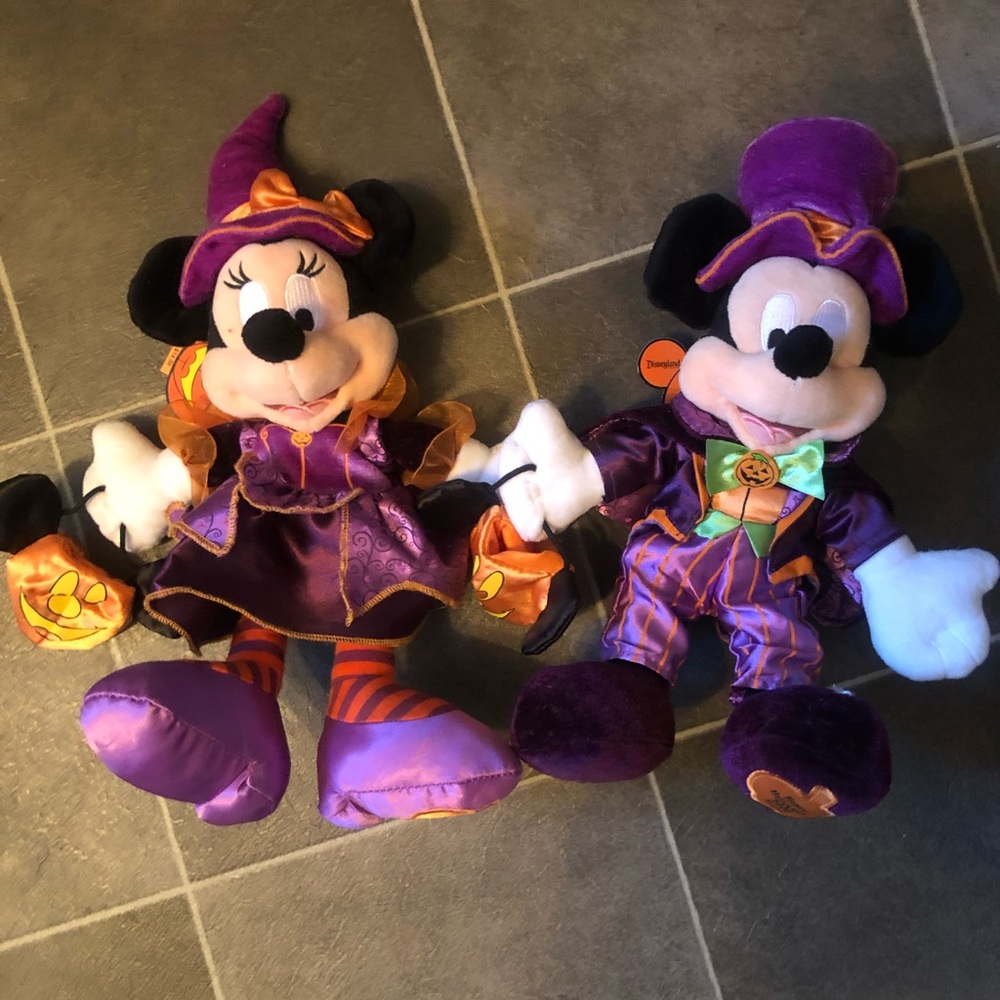 Disney Halloween Mickey and Minnie 2008 set